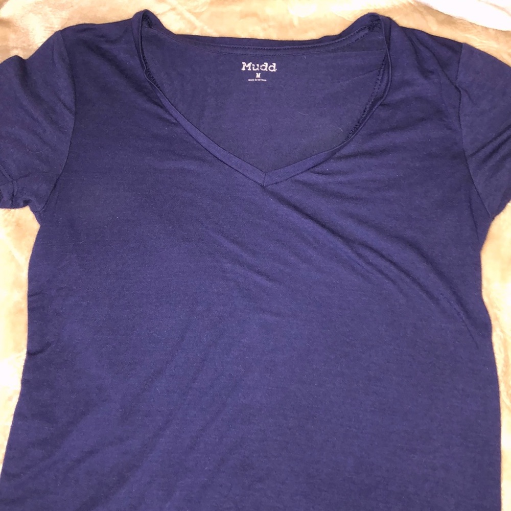navy blue tshirt